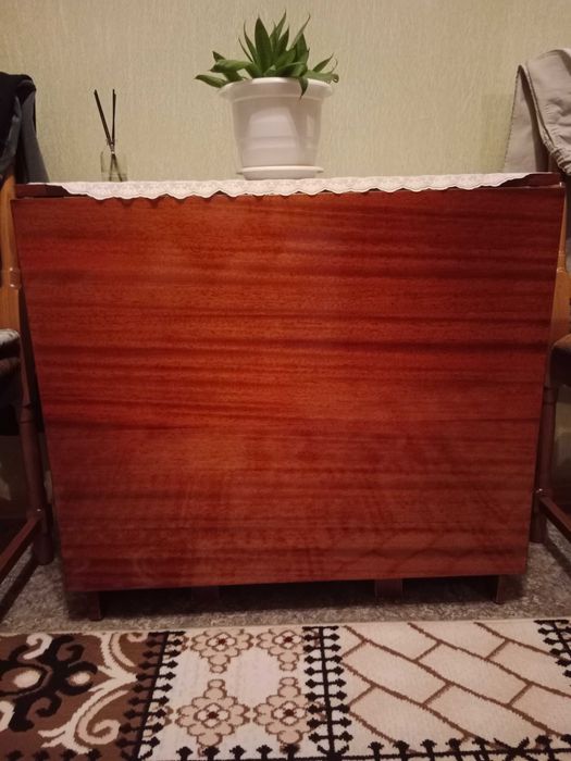 Продам стол- книжку