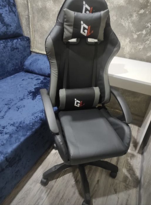 Компьютерный стул