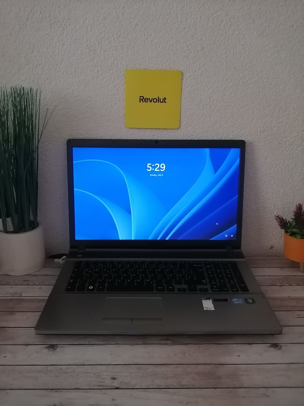 Laptop Samsung Gaming - i5 / 8GB RAM / GT 630M / Windows 11