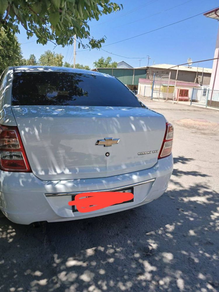 Cobalt avtomobili sotiladi