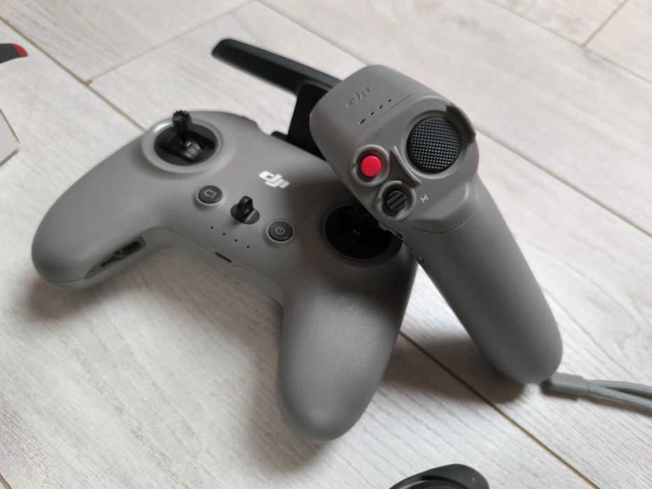 Състезателен и спортен дрон DJ FPV Combo