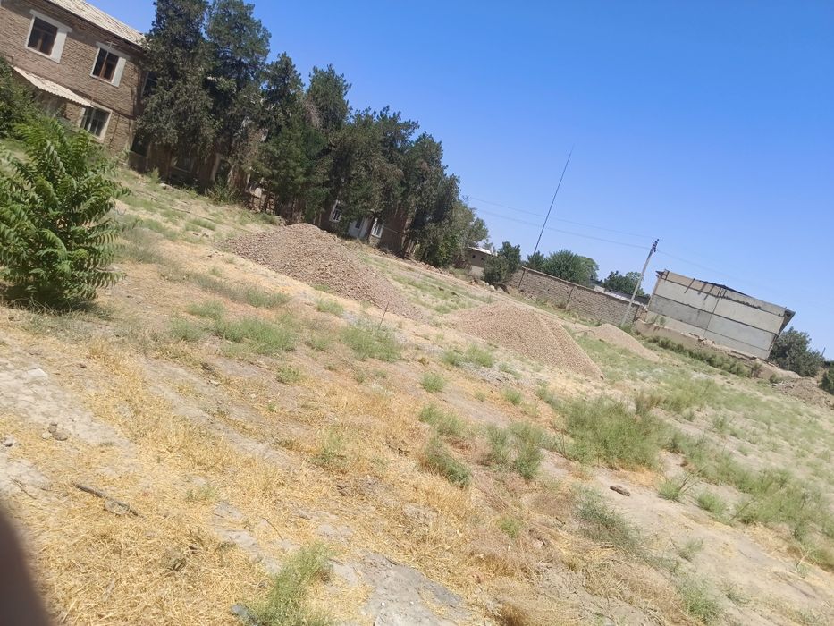 Qarshi shahar markazidan 13 sotihli turar joy sotiladi.