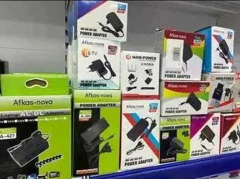 от разной техники -- зарядка, блок питания , есть выбор.