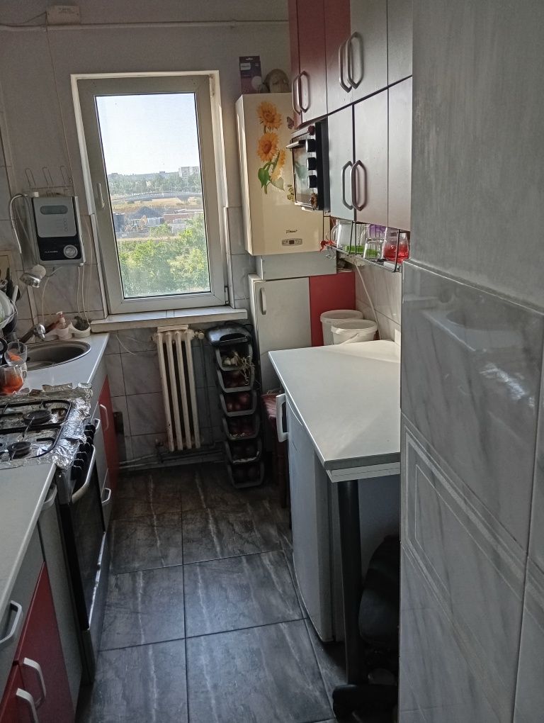 Apartament 2 camere de vânzare cu balcon închis