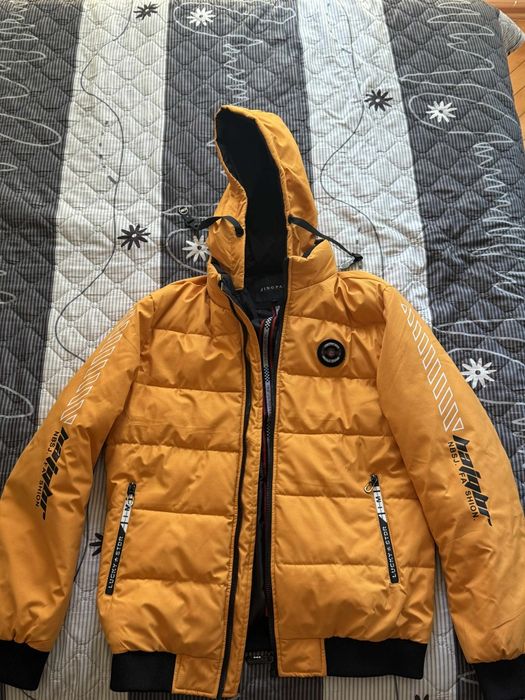 Зимно мъжко яке с качулка