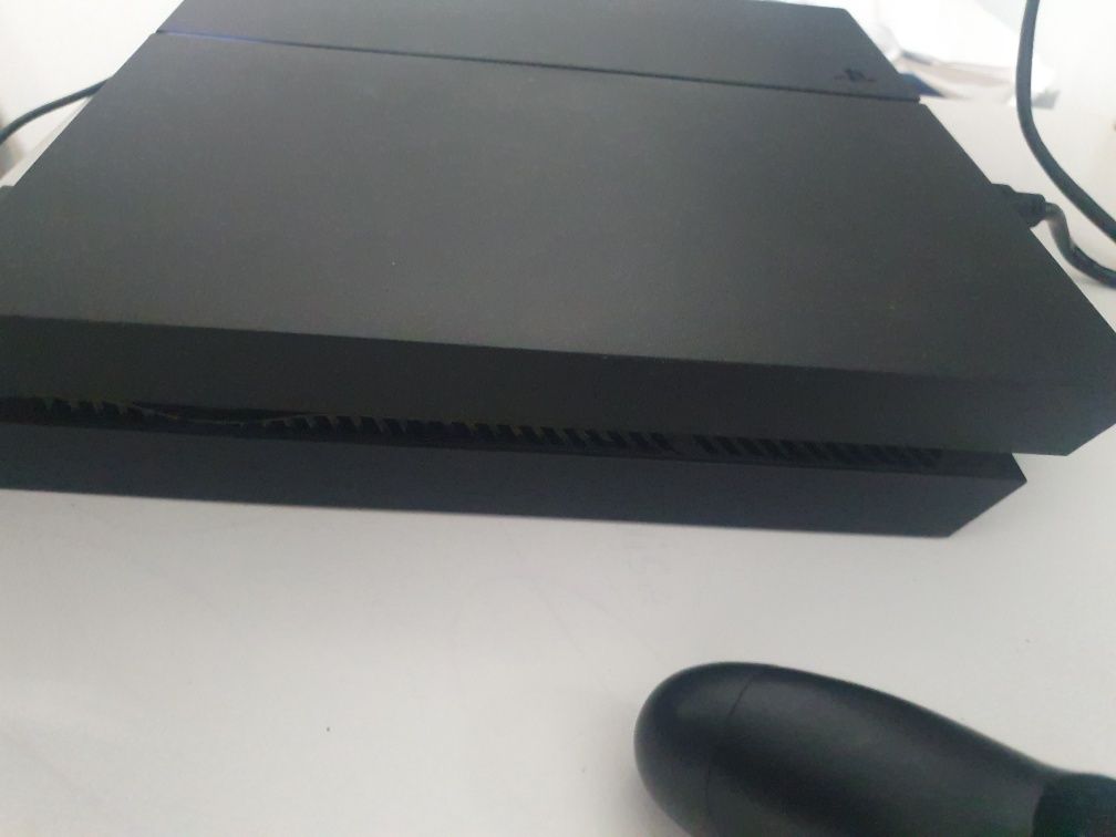 PlayStation 4 cu 8 jocuri