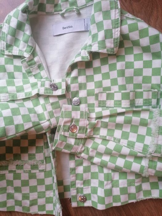 Ново дънковото яке BERSHKA