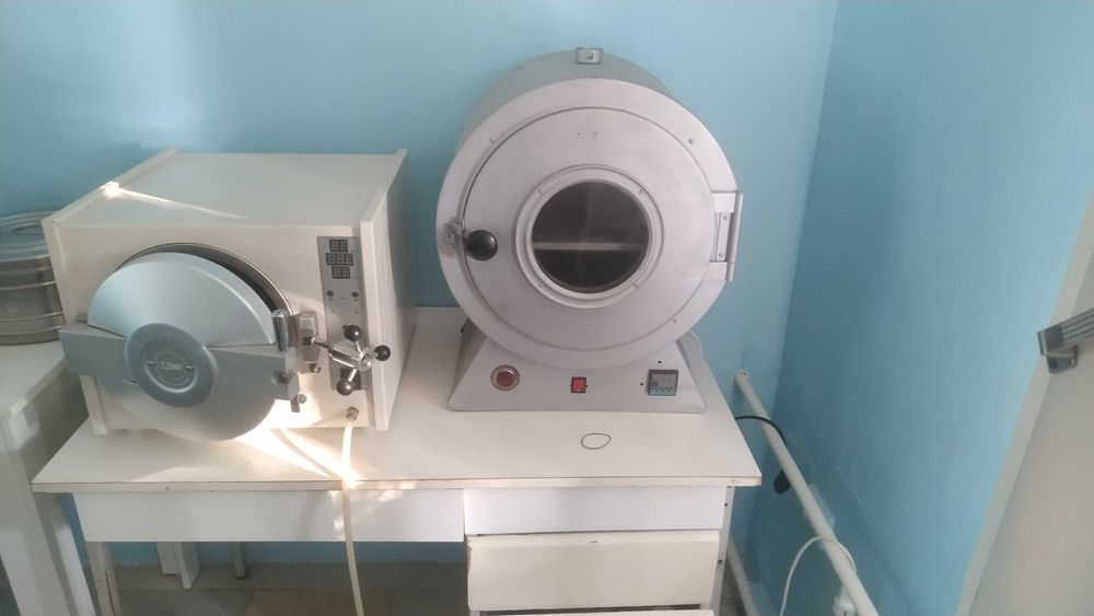 Стоматологические кресла, автоклав, сухожар б/у