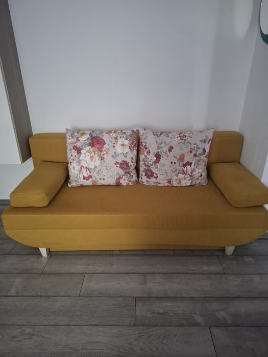 Vând canapea Modern extensibila ( marca mobila Dalin)