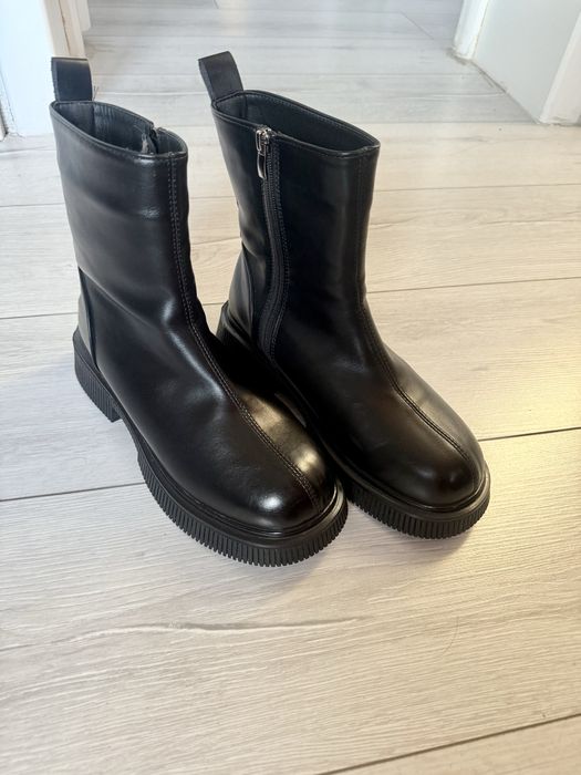 Кожаные ботинки женские