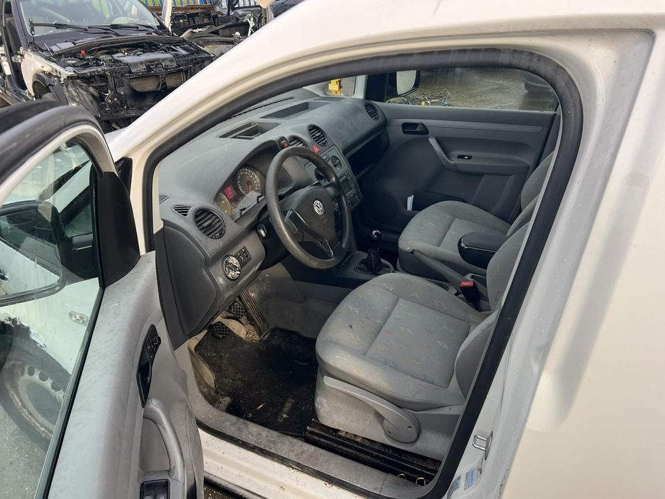 VW Caddy 2008 g 1.9 105 ks Код на мотора BLS