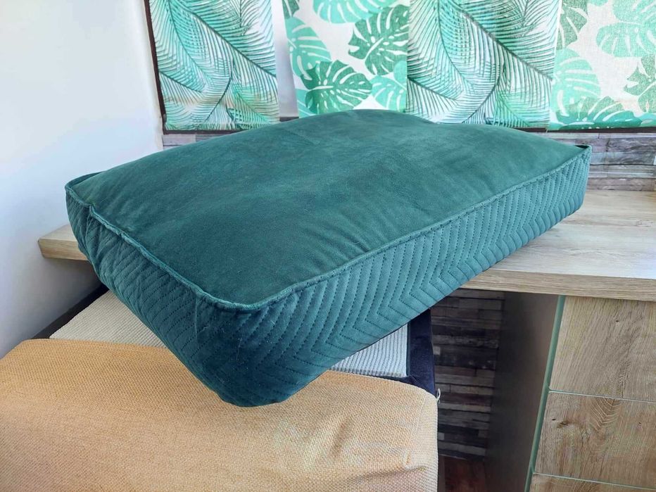 Pat pentru caini si pisici 65x50x12 cm verde catifea