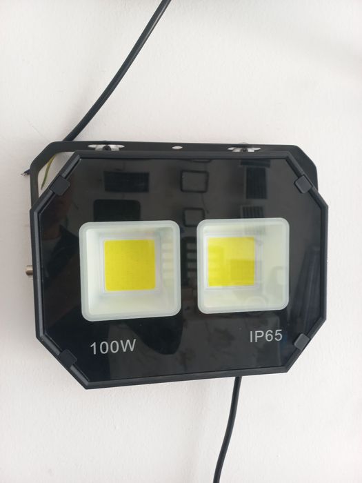 LED прожектор светодиодный уличный