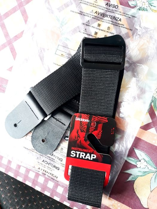 Chitară Reghin strap cabluri boxe FBT microfon tweeter The Box PA15