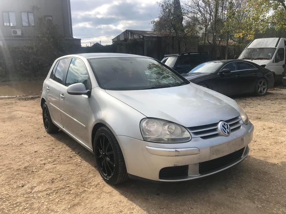 VW Golf V бензин, дизел Фолксваген Голф 5 ‘05г