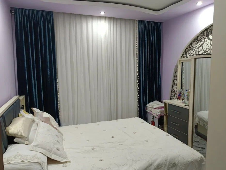 Oltin markaz yonida 1 xonali uy ijaraga beriladi