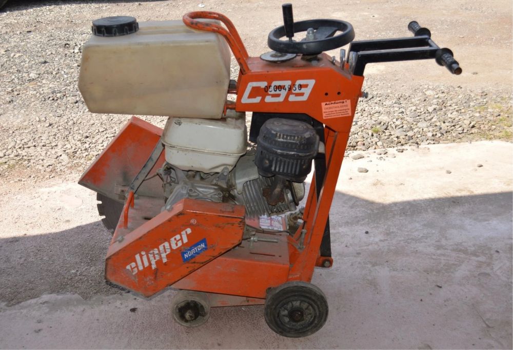 Nortun Clipper c99 masina de taiat asfalt