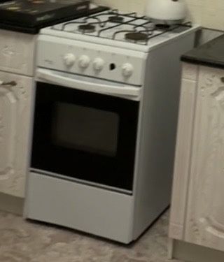 Продам газ плиту