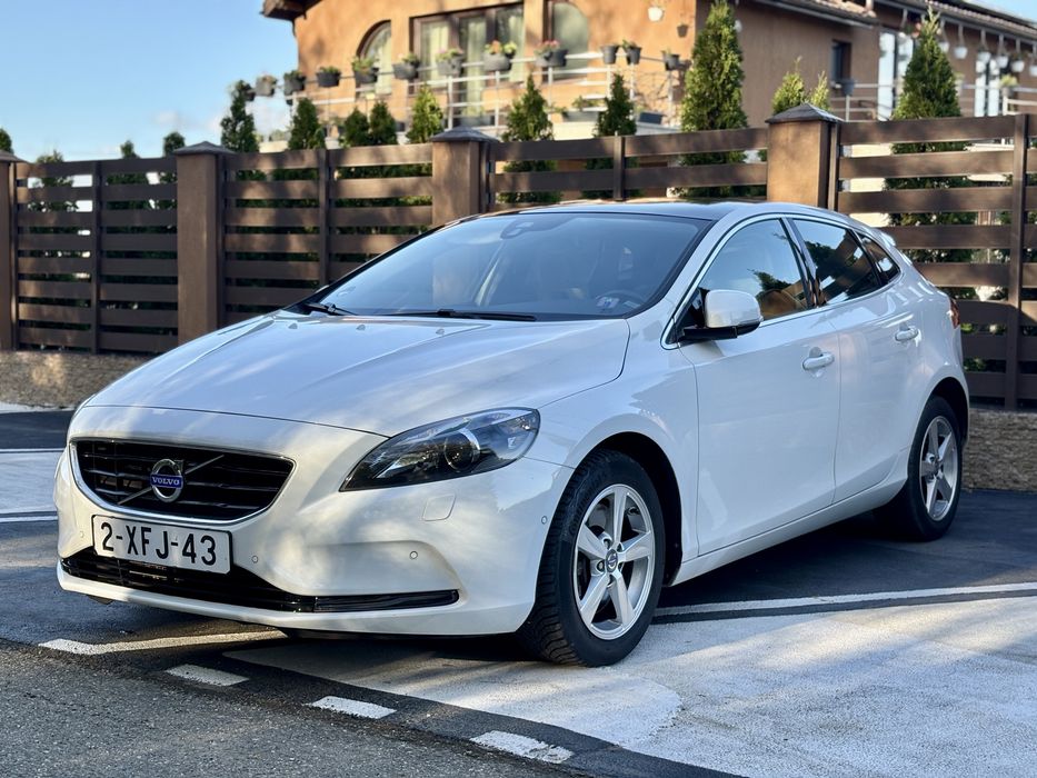 Volvo V40 2.0  190 CP