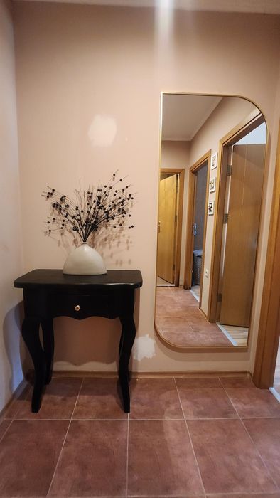 Продава двустаен обзаведен апартамент в Слънчев бряг