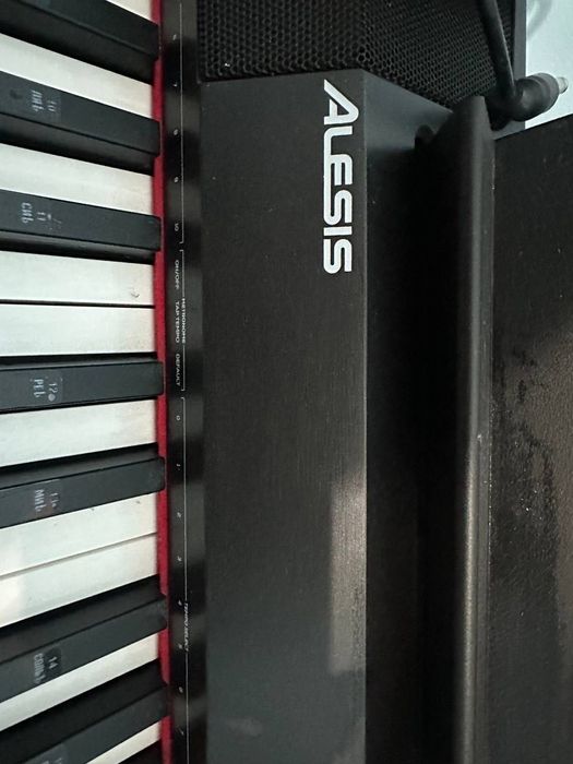 ALESIS PRESTIGE цифровое пианино