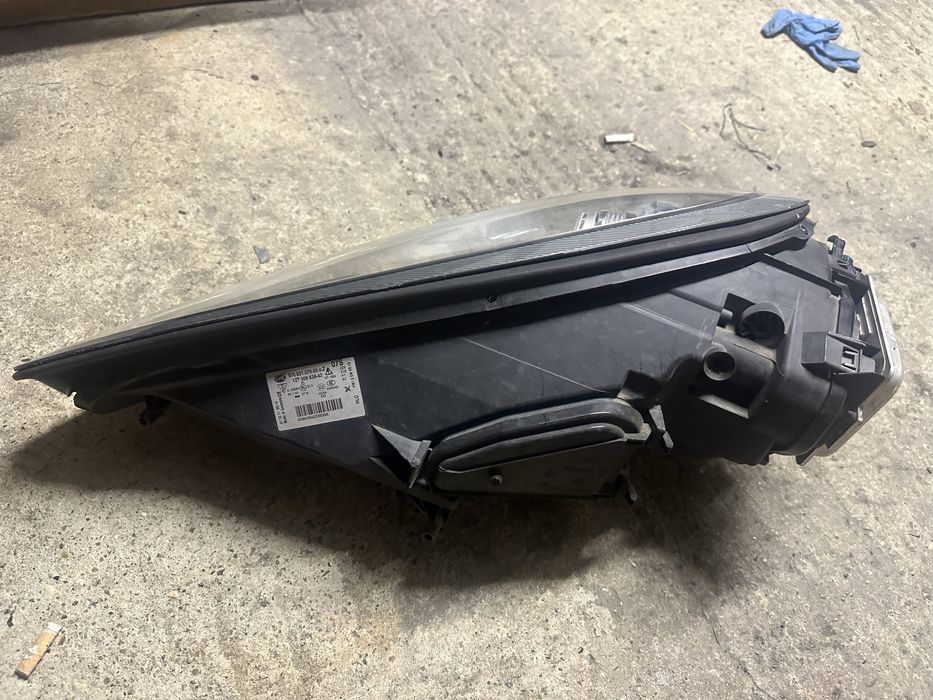 Far dreapta Porsche Panamera 2012