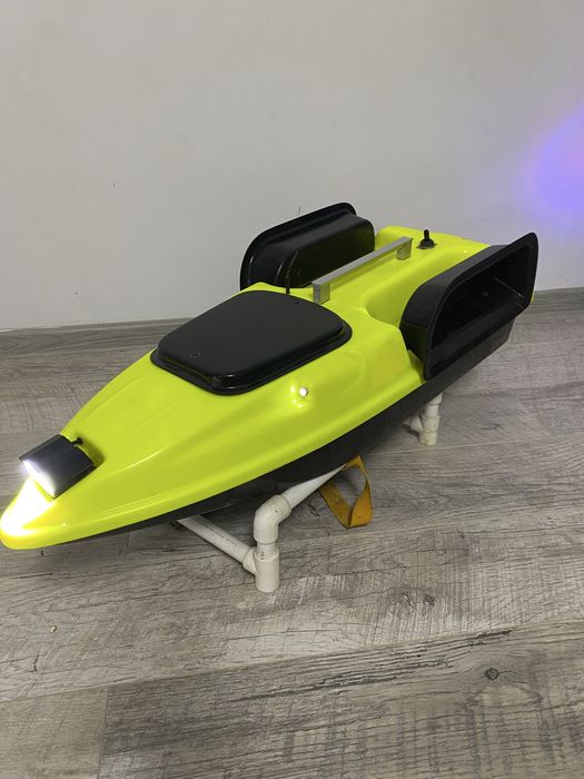 Navomodel, barcuta de plantat cu gps autopilot