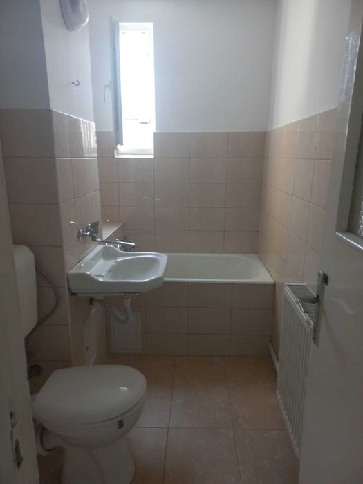 Proprietar, inchiriez garsoniera zona Posta Maratei