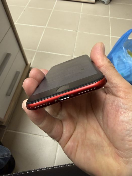 iPhone 8 red 64gb