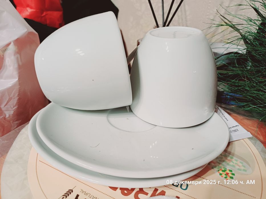 Чаши с логото на НВО