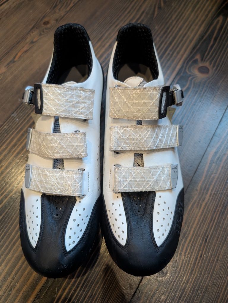 Fizik R3 carbon велосипедни обувки шпайкове