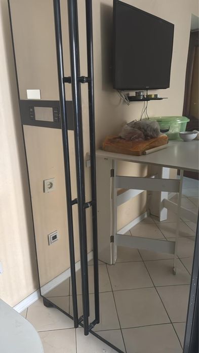 Холодильник неработает, морозильная сторона работает зеркальный