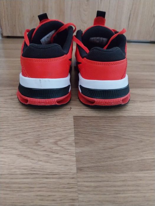 Adidasi originali Nike nr.44..