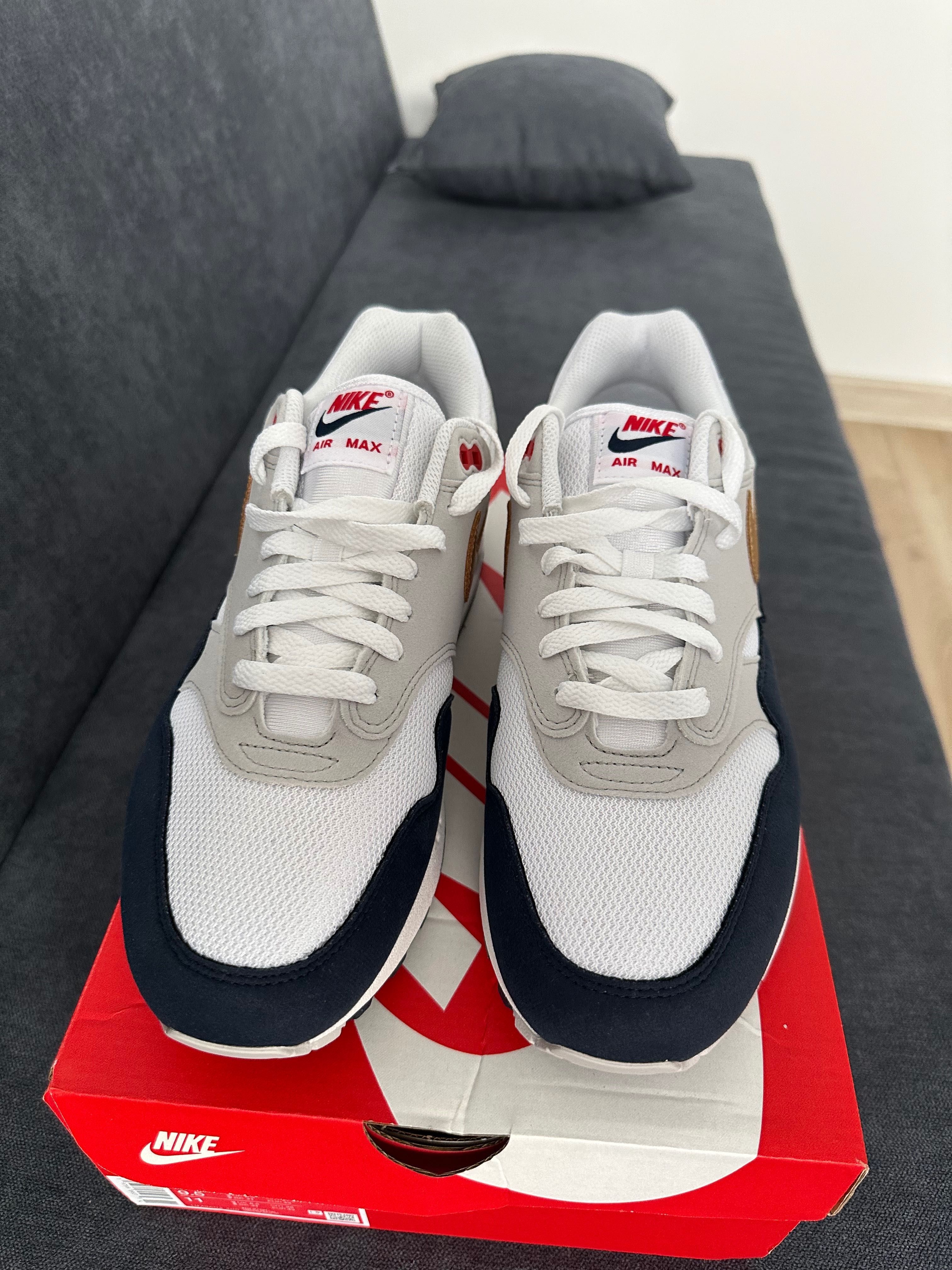 Nike Air Max Obsidian/Metallic gold/White 43 Номер