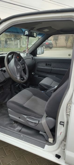 Nissan navara 2.5 diesel 4x4 an 2012
