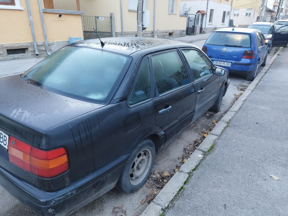 Продавам Пасат Б4 2000куб. 115к.с газ/бензин