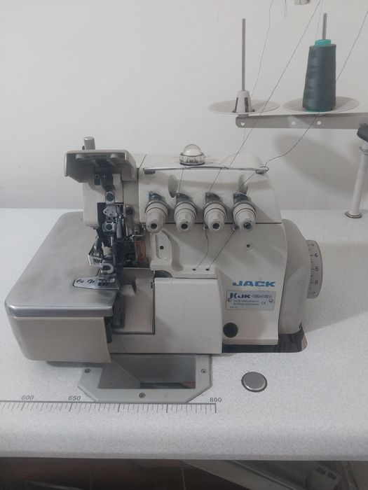 Tikuv mashinasi averlok sotiladi