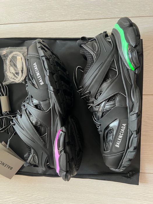 balenciaga track led