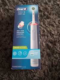 Periuța electrica Oral B