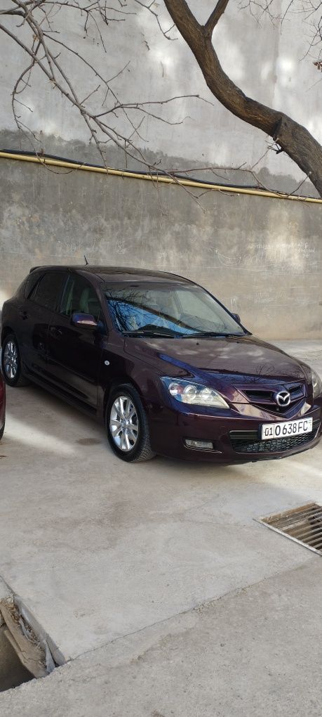 Mazda 3 hechbek sotiladi