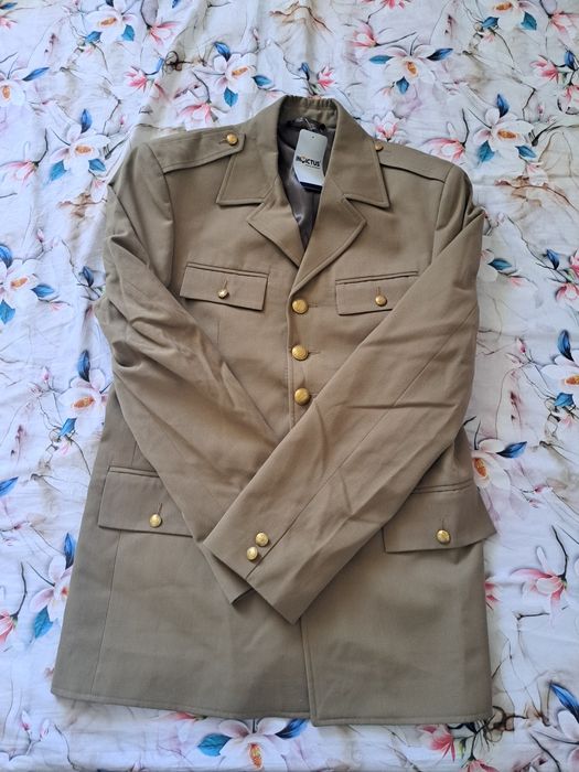 Vând costum oraș mapn