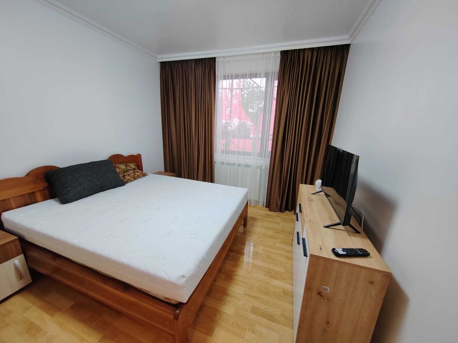 Închiriez 2 camere decomandat zona centrala