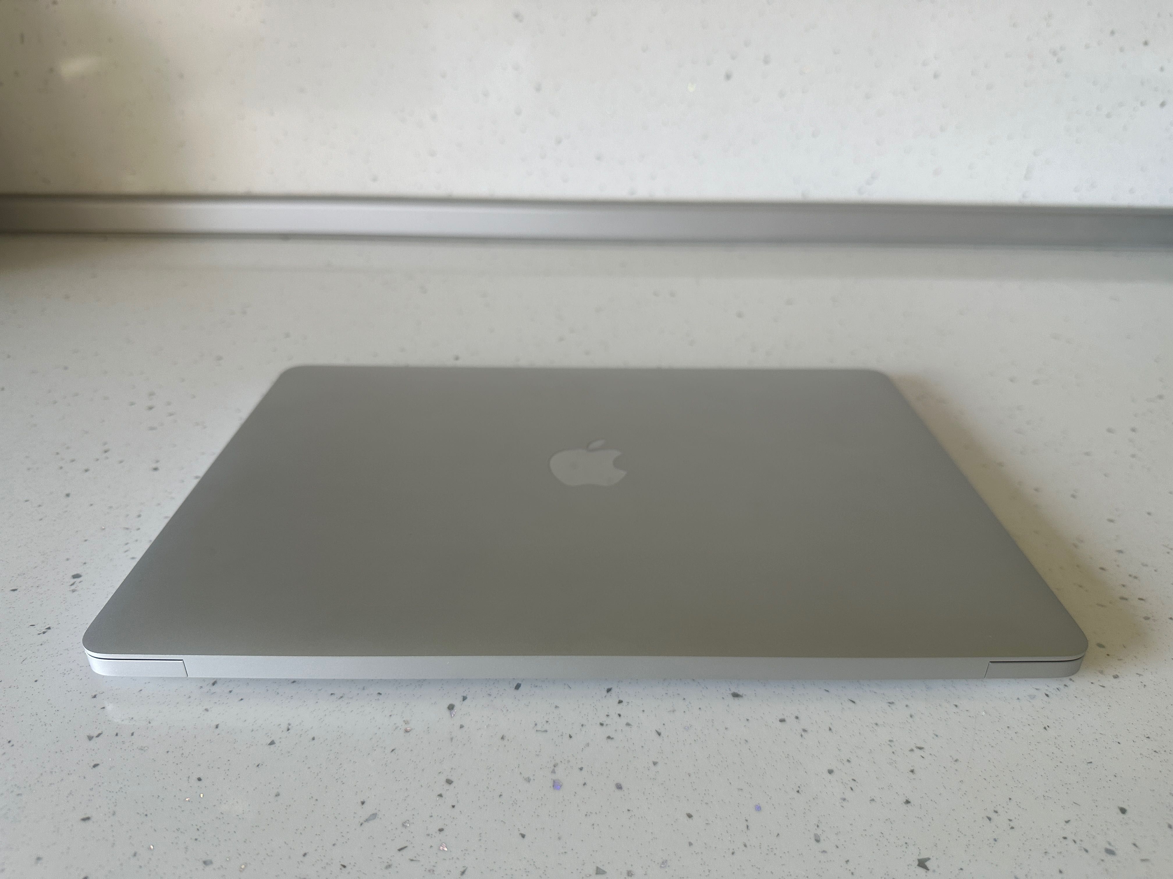 Apple MacBook Air 13"  SPACE GREY | MVFH2ZE/A