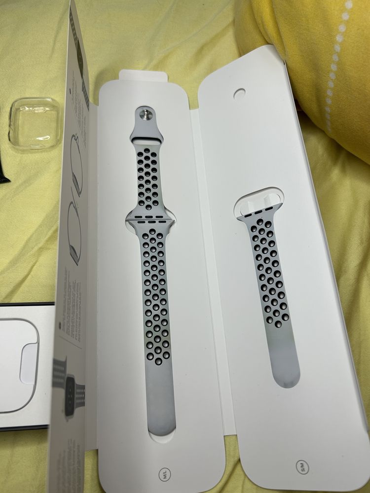 Apple watch 7 nike starlight 41 мм