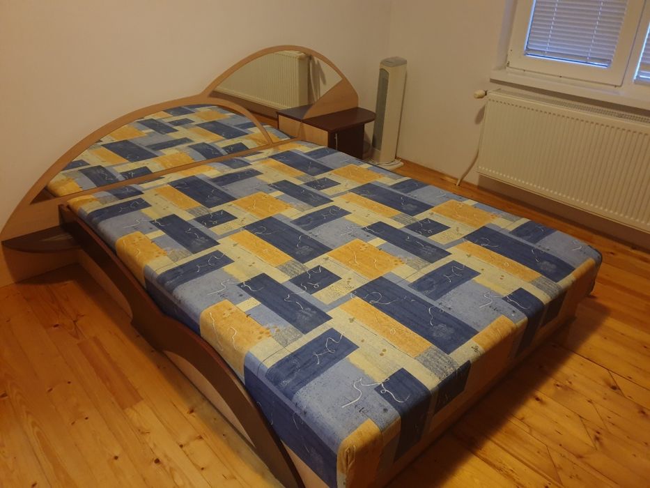 Легло-спалня почти нова