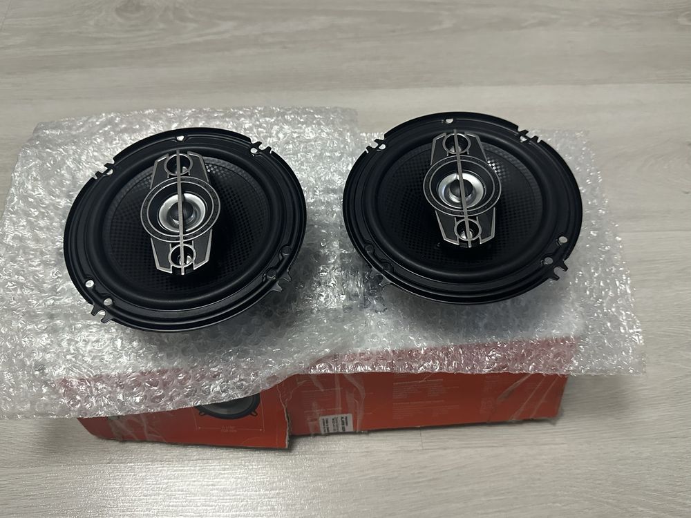 Boxe auto 16cm Stare buna - Pret redus