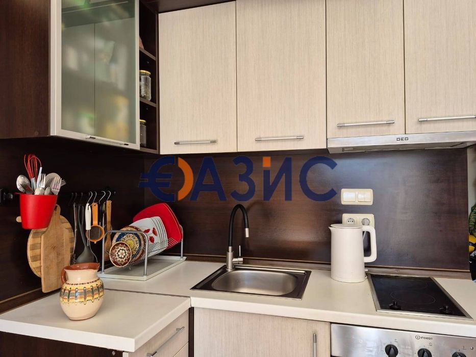 Продава се Двустаен апартамент в к.к. Слънчев бряг - 55 кв.м за 1882 €/кв.м - Снимка #12