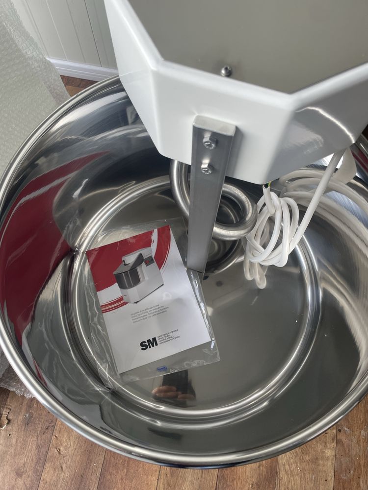 Malaxor Italia 32 litri, 380 v, 2 viteze , 3F Italia