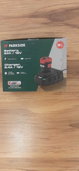 Set incarcator 12V 2,4Ah + acumulator 12v 2Ah PARKSIDE-5lei transport