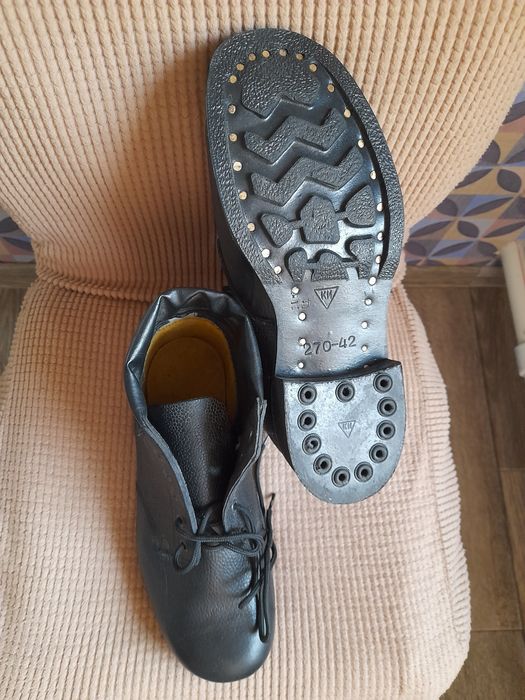 Продаю мужские ботинки